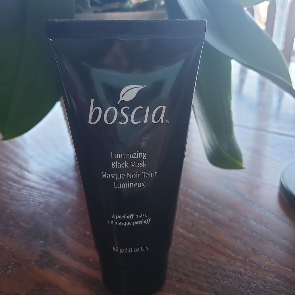 Boscia  luminizing Black mask
